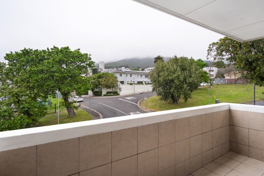 2 Bedroom Property for Sale in Oranjezicht Western Cape